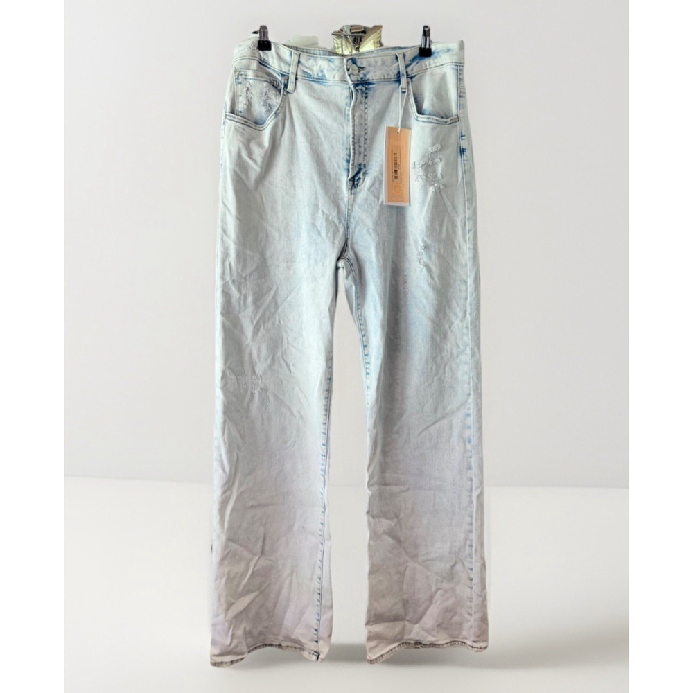 Risen Jeans 2X Light Acid Wash Wide Leg Jeans High Rise Distressed